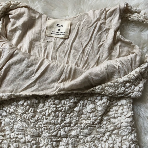 UO Daisy Lace Peplum Tank - Picture 5 of 8